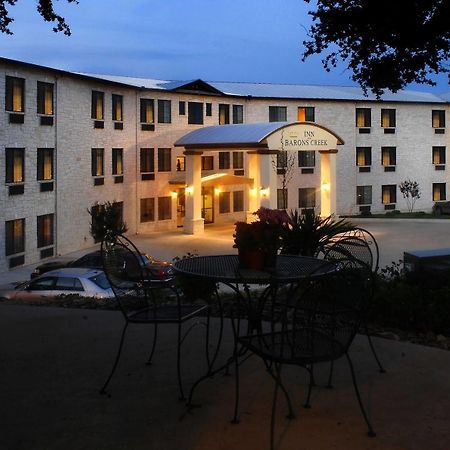 Inn On Barons Creek Fredericksburg Esterno foto