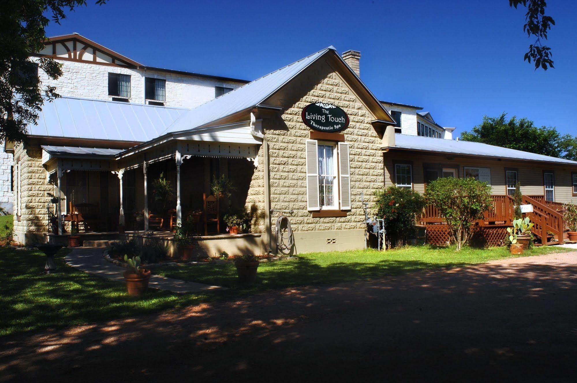 Inn On Barons Creek Fredericksburg Esterno foto