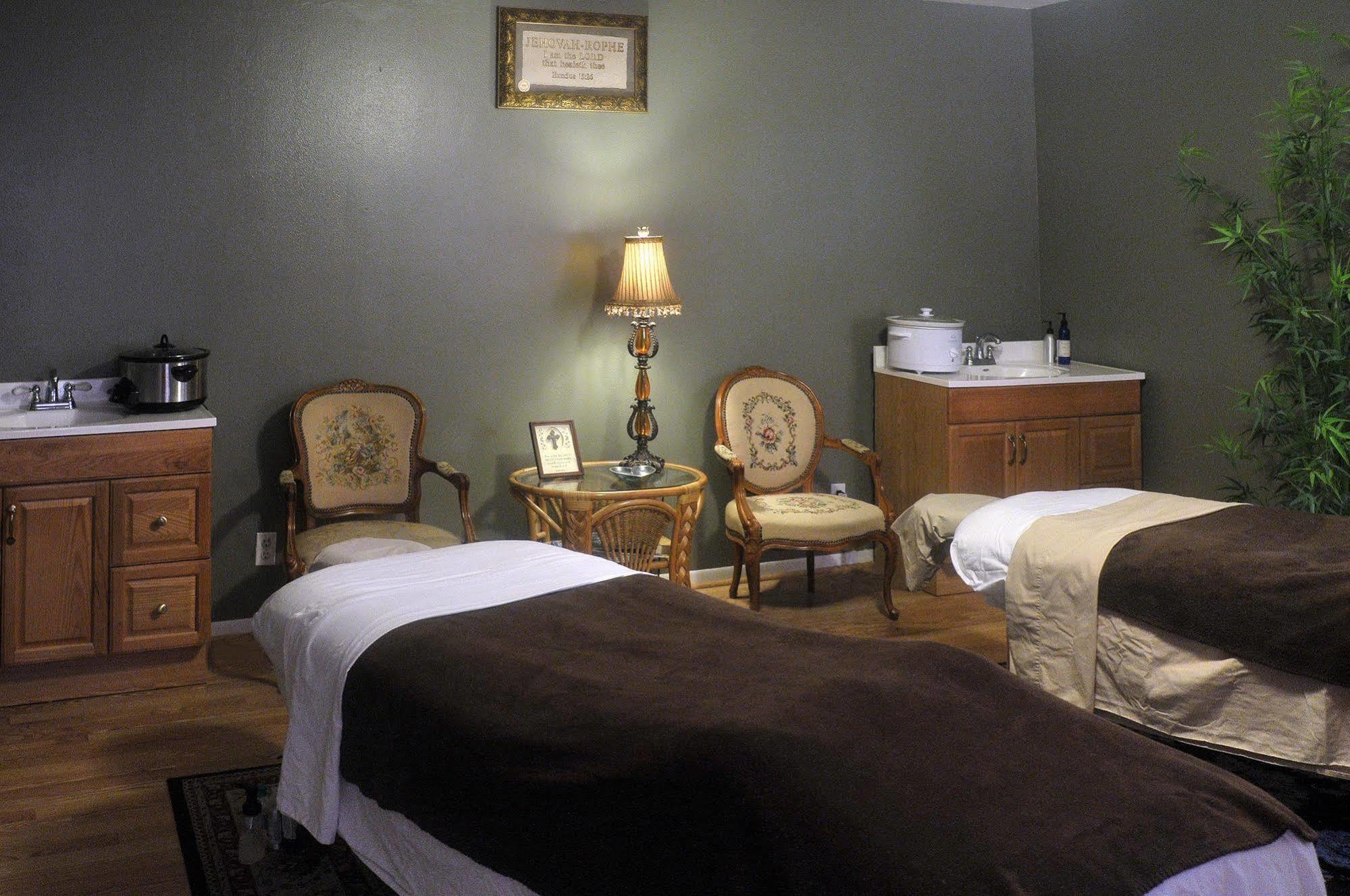 Inn On Barons Creek Fredericksburg Esterno foto